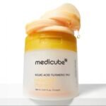 MEDICUBE Kojic Acid Turmeric Pads – Disques Éclaircissants au Curcuma & Acide Kojique (70 pads)
